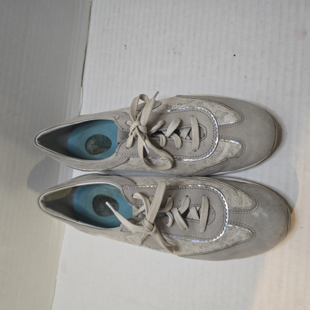 Gray Suede Sneakers‎